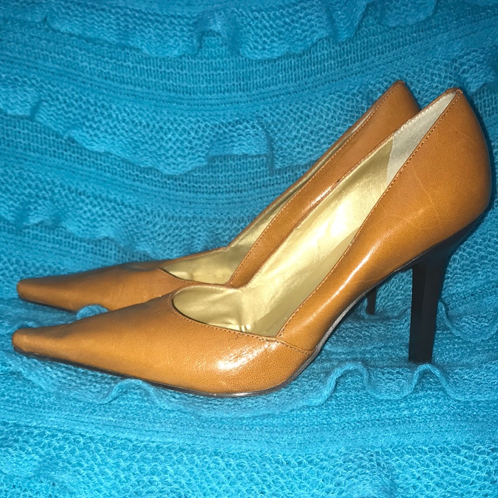 👠 Paola Corelli Camel Coloured Heels D12